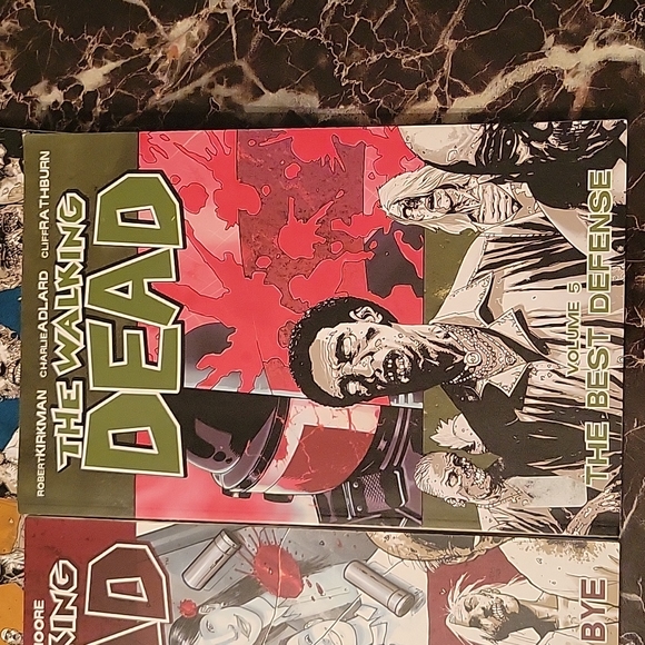 The Walking Dead Comic Book Trade Paperback Lot Volumes 1,2,3,4,5 - Picture 2 of 10